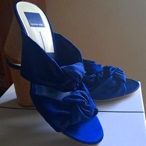 Dolce Vita Midnight Satin stacked heel sz 9.